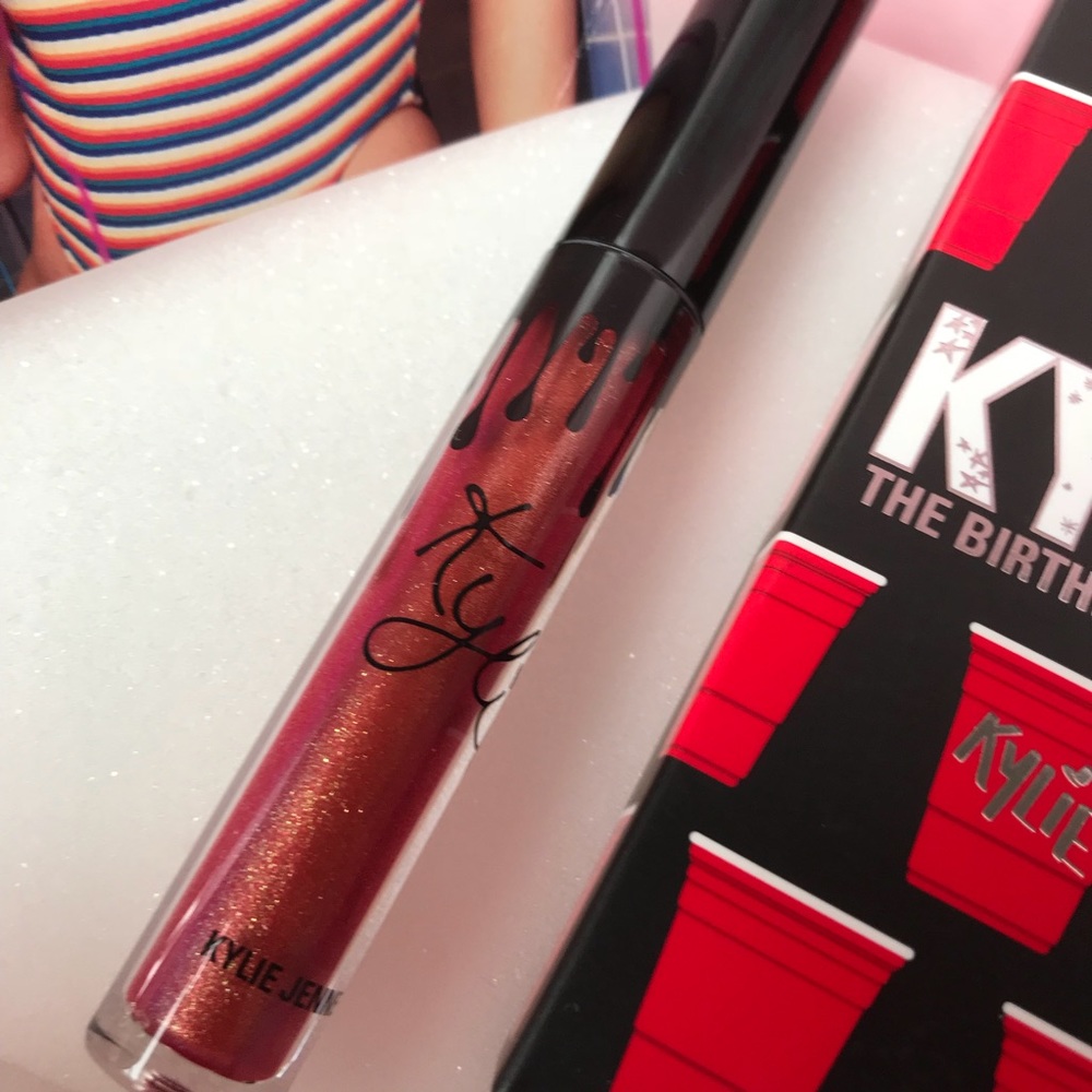 ⭐️SHOTS GLOSS⭐️ Kylie Cosmetics Birthday Lip Trio